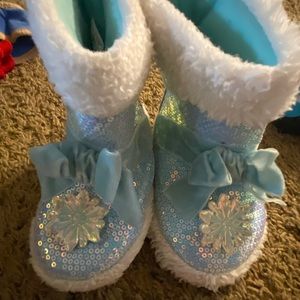 GREAT CONDITION FROZEN SLIPPERS